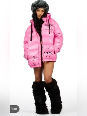 NWT ROCKSTAR ORIGINAL Women's Art Dist. 2.0
Pink Puffer Jacket with Hood